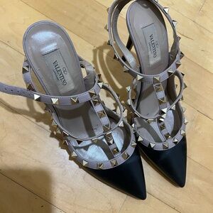 Valentino heels size 8!!!